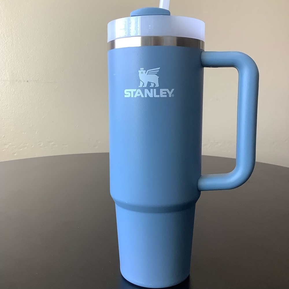 Stanley Quencher H2.0 Tumbler with Handle and Straw 30 oz